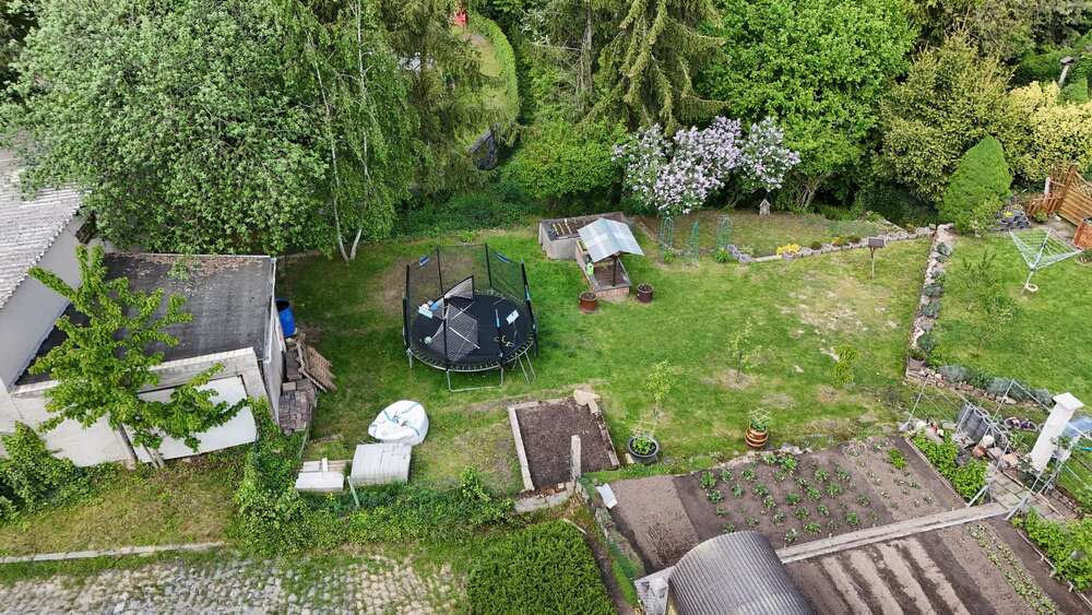 Charmantes Grundstück mit Potenzial in Stößen – Burgendlandkreis zimmer