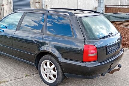 Audi A4 323.000 km 3.200 &euro; Tramm 19089