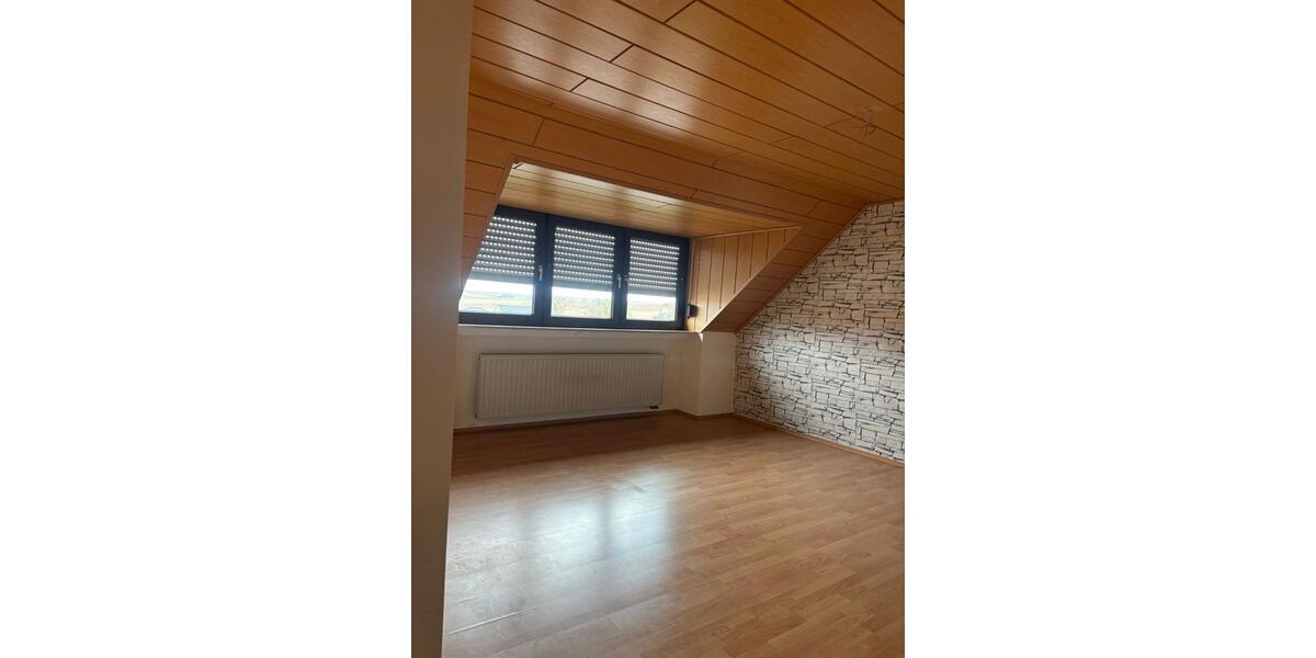 Etagenwohnung Prosselsheim - 3.5 Zimmer, 95 m&sup2;, 700&euro; | Angebot:26313120