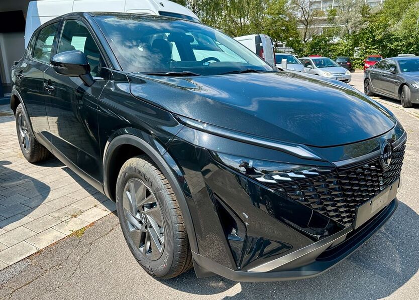 Nissan Qashqai 4.000 km 29.900 € München 81549