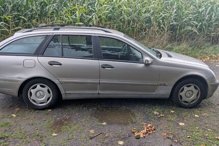 Mercedes-Benz C 180 243.650 km 1.300 € Neusorg 95700