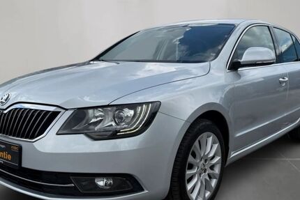 Skoda Superb 58.000 km 11.990 &euro; Hamburg 20539