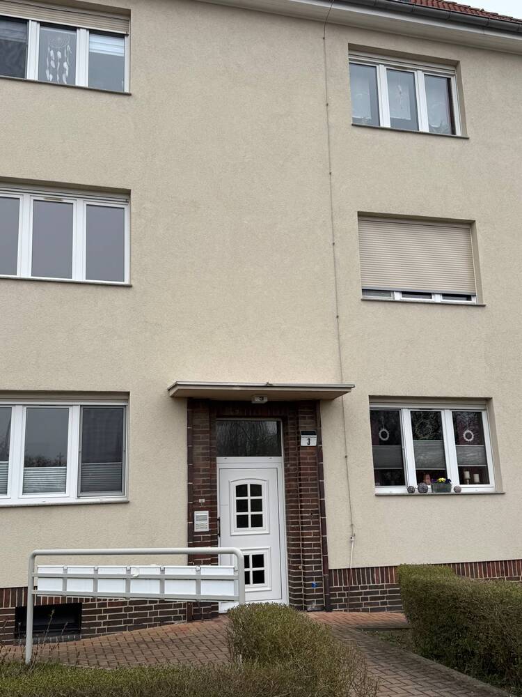 Schöne 3 Zimmer Wohnung im 1. OG mit ca. 86qm und Garten - frei ab sofort!