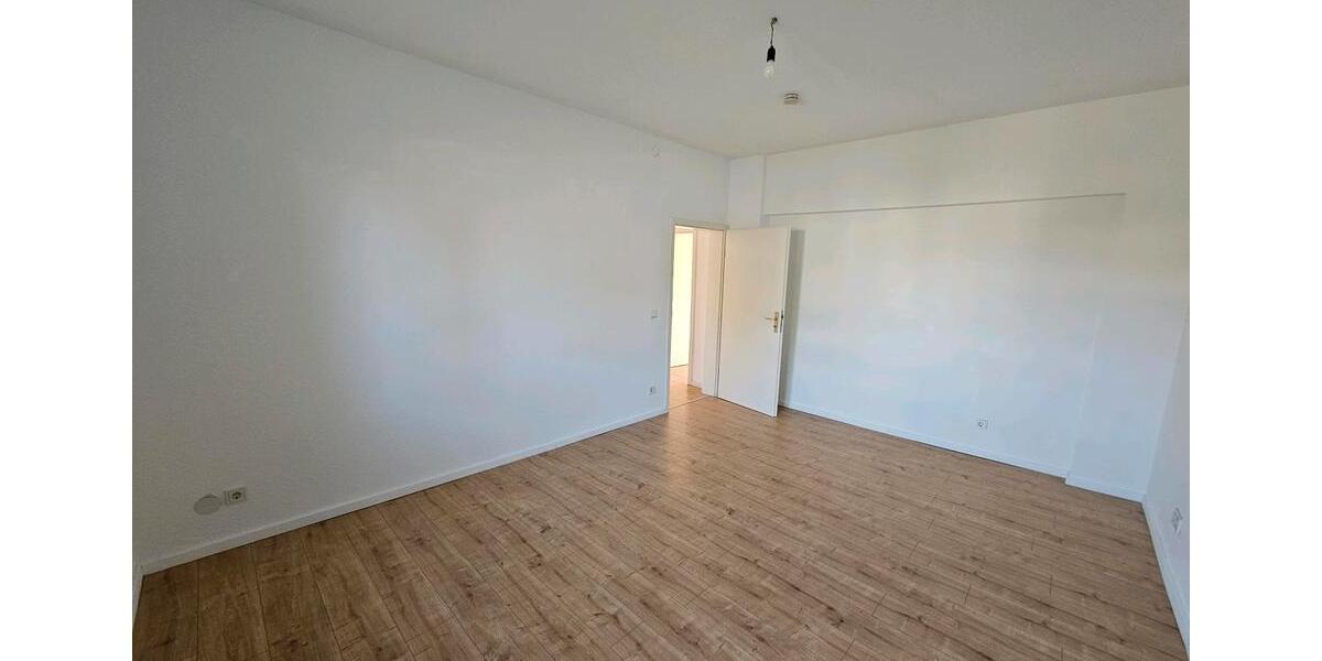 Etagenwohnung Dillingen (Saar) - 4 Zimmer, 100 m&sup2;, 750&euro; | Angebot:26616845