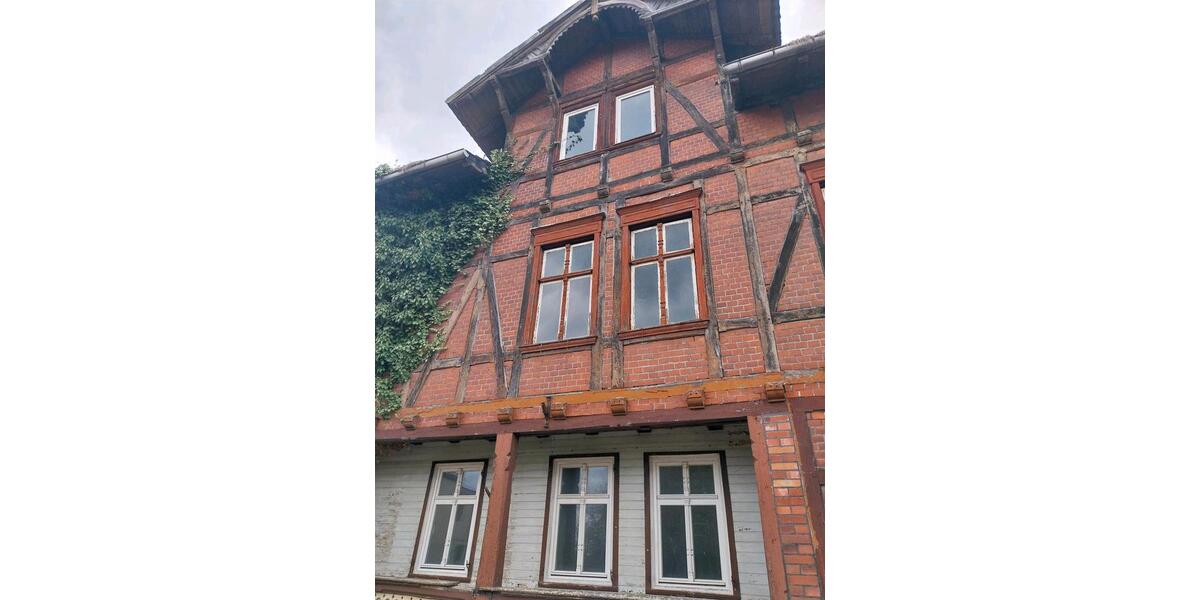 Mehrfamilienhaus, Wohnhaus Genthin - 8 Zimmer, 220 m&sup2;, 123.000&euro; | Angebot:26696862