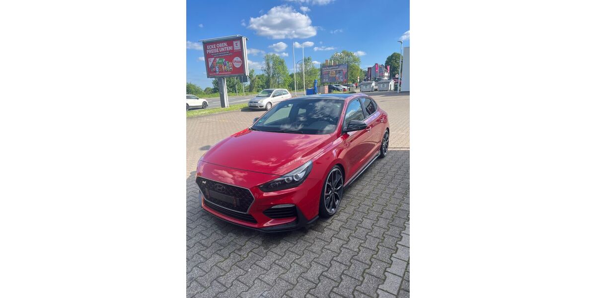 Hyundai i30 64.800 km 21.750 &euro; Remscheid 42369