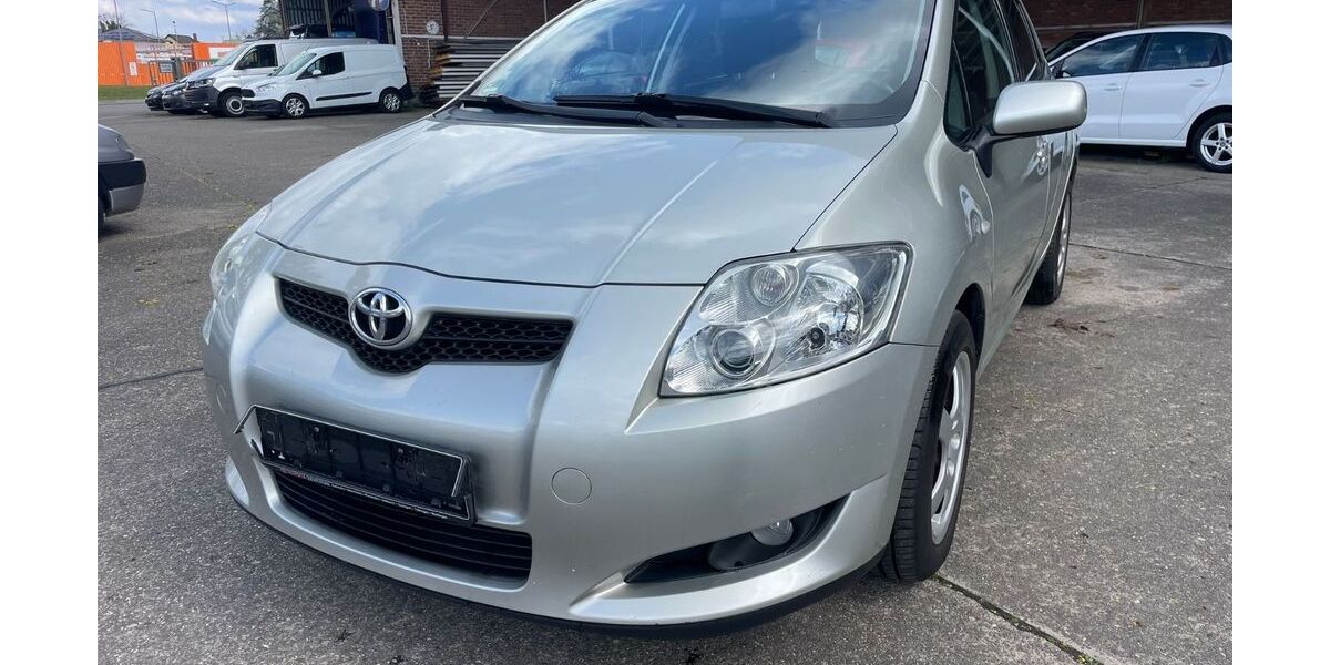 Toyota Auris 128.622 km 4.999 &euro; Herbolzheim 79336