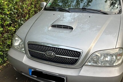 Kia Carnival II
