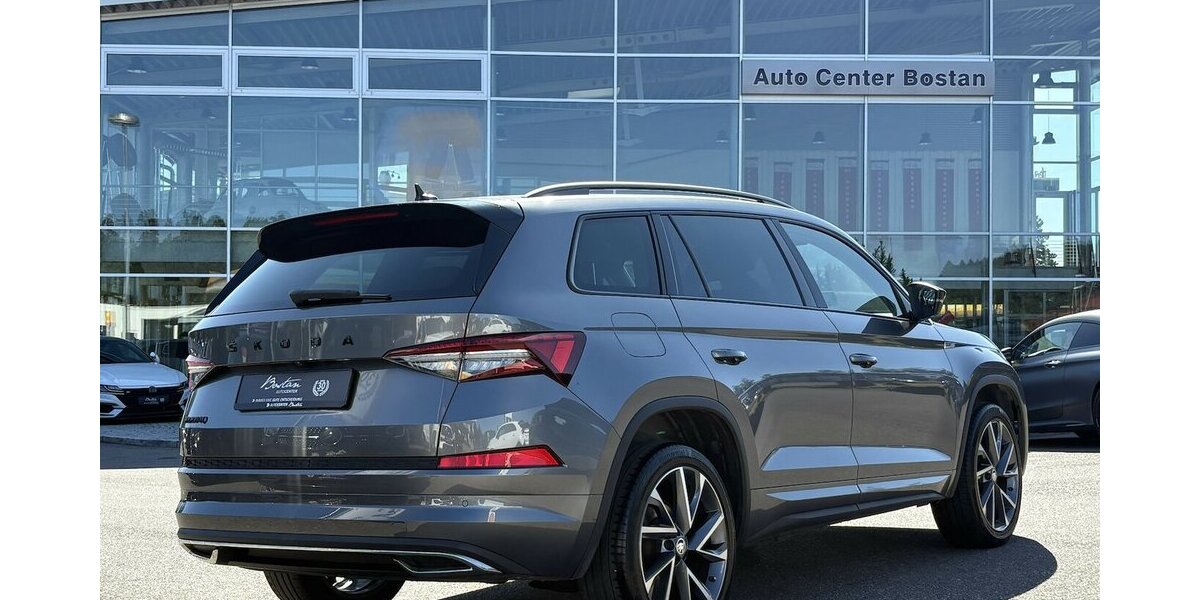 Skoda Kodiaq Sport Line KAMERA/NAVI/KEYLESS/MEMORY/AHK 97.362 km 28.900 &euro; Villingen-Schwenningen 78054