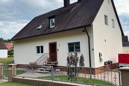 Haus Heilsbronn - 5 Zimmer, 120 m&sup2;, 415.000&euro; | Angebot:26947790