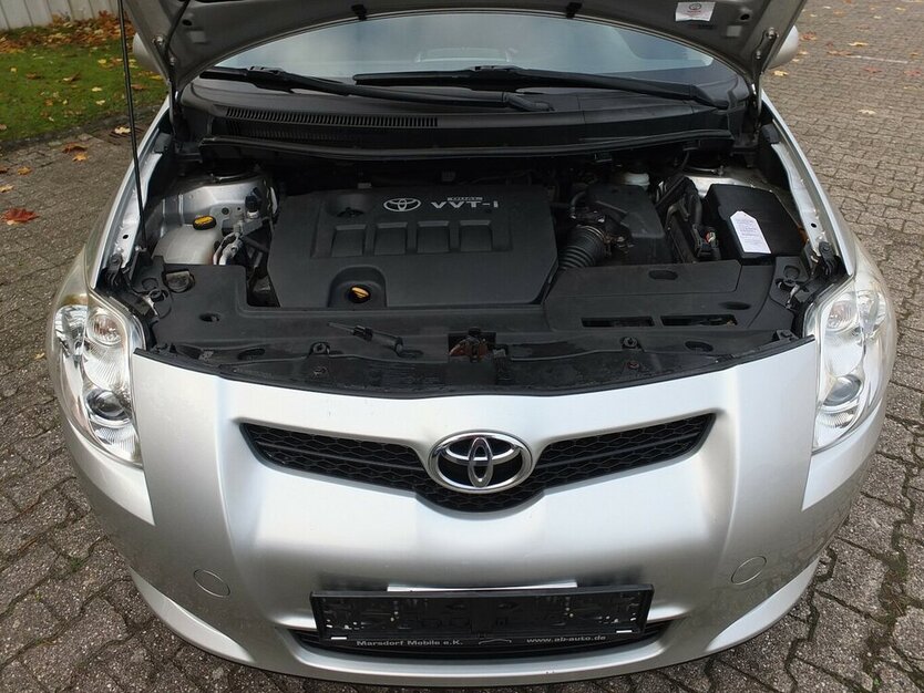 Toyota Auris 1.6i BLACK WEEK 25: SOL ALLE INSPEKTIONEN GA 174.885 km 4.908 € Köln 50858