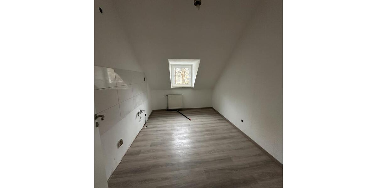 Dachgeschoßwohnung Dortmund Bövinghausen - 4.5 Zimmer, 92 m&sup2;, 1.300&euro; | Angebot:26320457