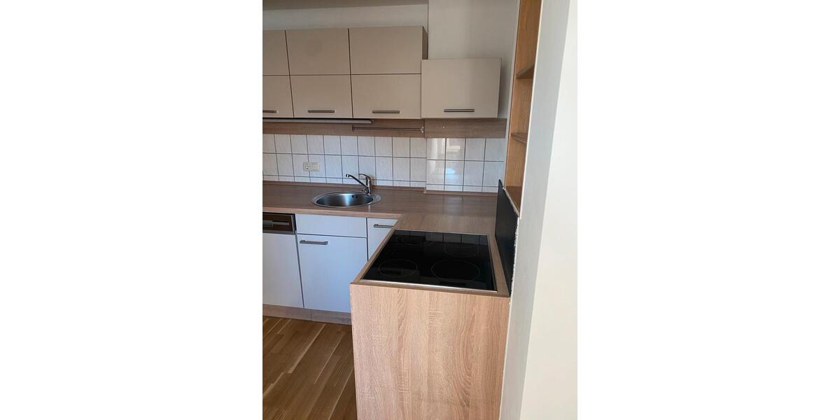Dachgeschoßwohnung Ellingen - 2.5 Zimmer, 70 m&sup2;, 680&euro; | Angebot:26222557