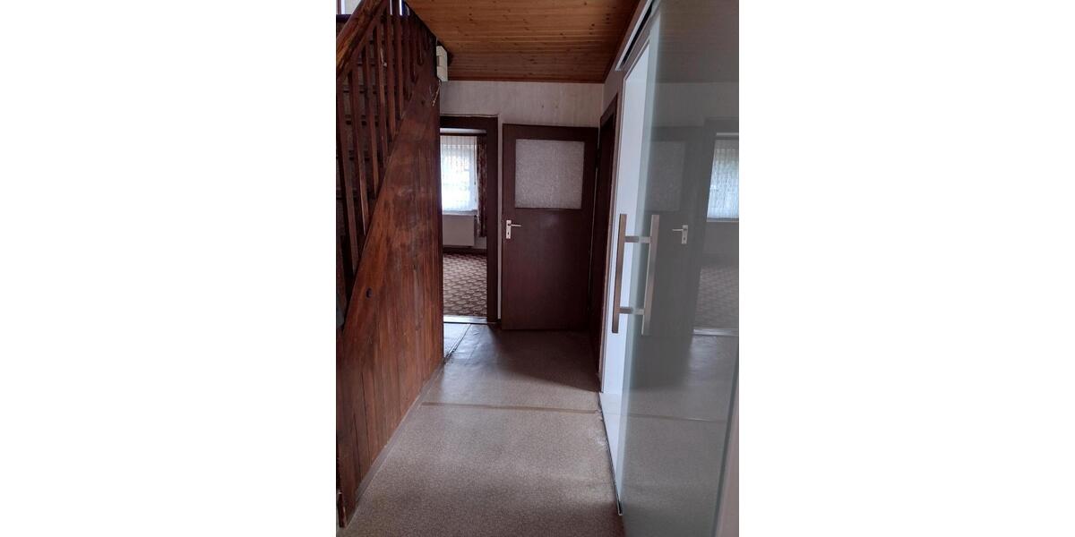 Doppelhaushälfte Kitzingen - 5 Zimmer, 90 m&sup2;, 195.000&euro; | Angebot:27072239