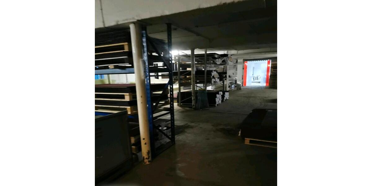 Lagerhalle im EG in Hof Stadtmitte zimmer