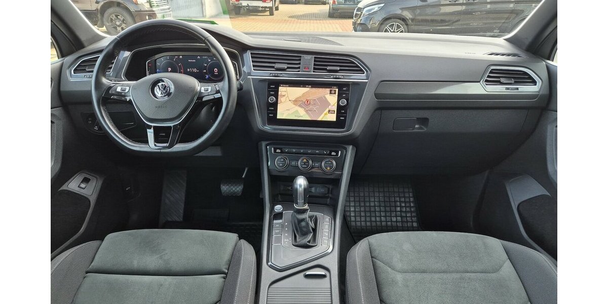 VW Tiguan Highline R-Line DSG, Navigation, LED-Schein 61.222 km 22.790 &euro; Rodgau 63110