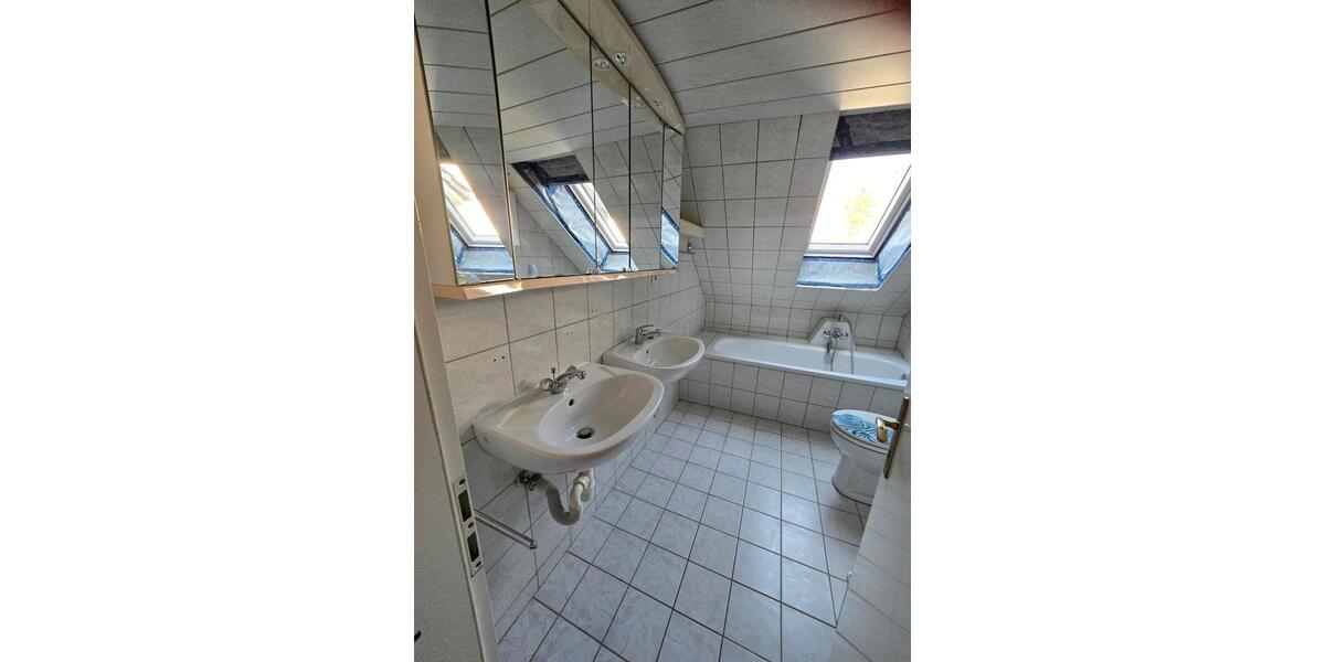 Etagenwohnung Neumünster Brachenfeld/Ruthenberg - 4.5 Zimmer, 91 m&sup2;, 140.000&euro; | Angebot:26262600