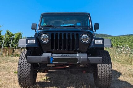Jeep Wrangler 198.000 km 12.900 &euro; Gleiszellen-Gleishorbach 76889