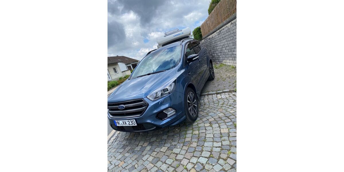 Ford Kuga 105.000 km 19.200 &euro; Altena 58762
