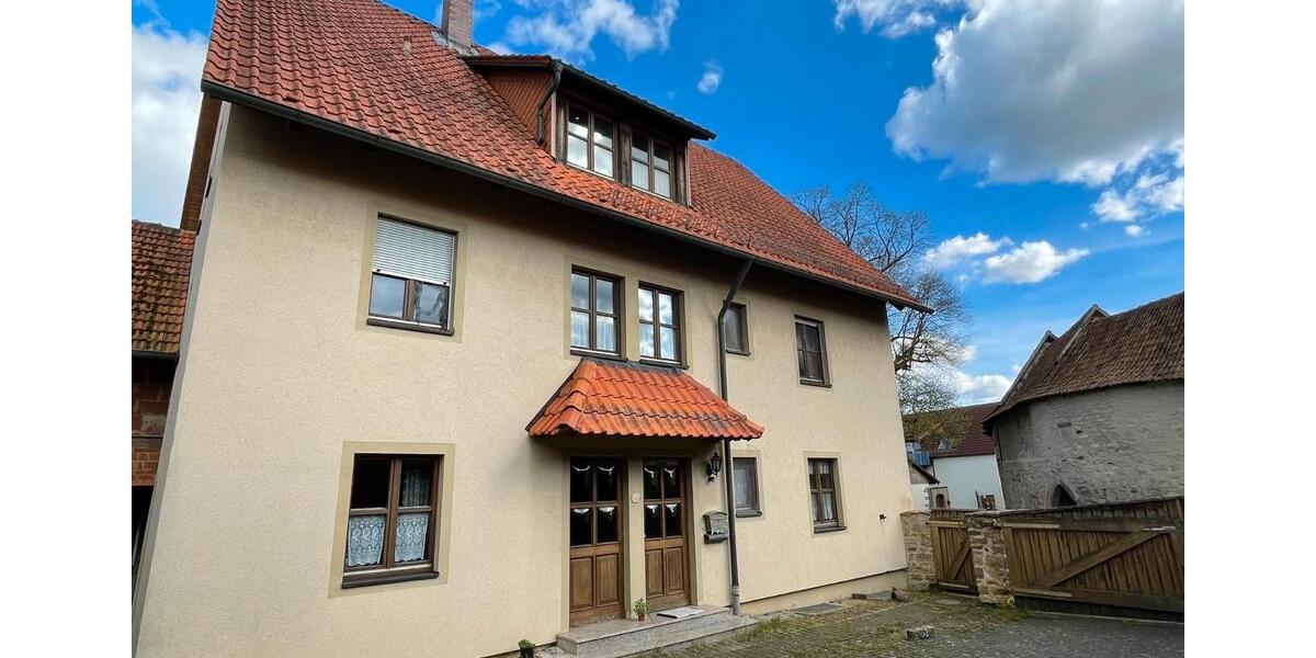 Einfamilienhaus Oberstreu - 8 Zimmer, 206 m&sup2;, 345.000&euro; | Angebot:26579521