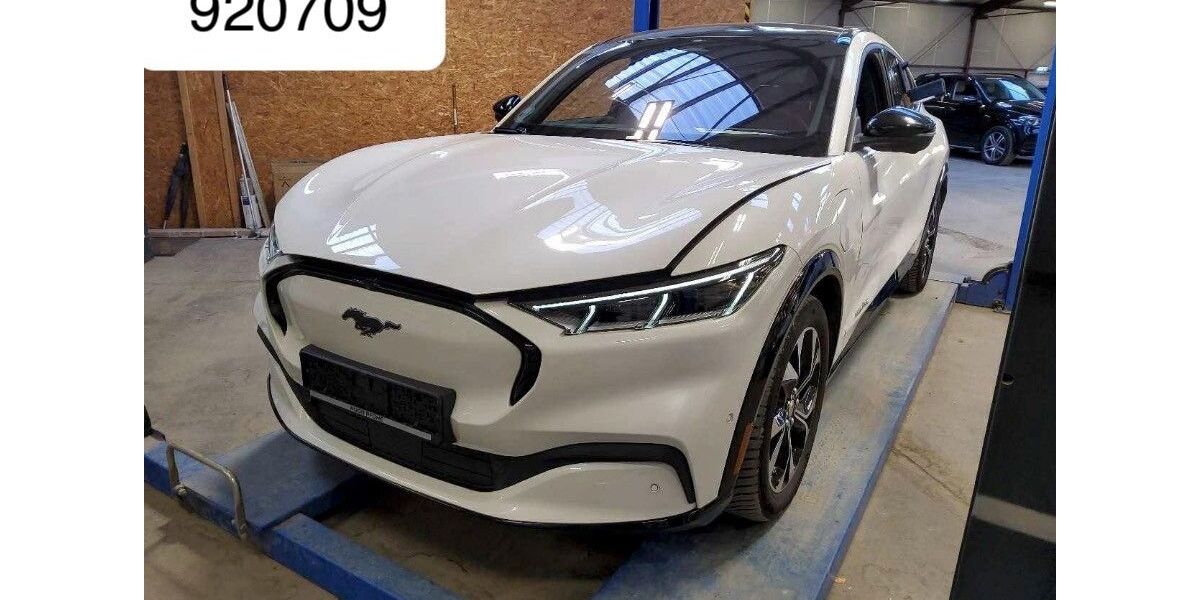 Ford Mustang Mach-E 55.437 km 25.950 &euro; Steinbach-Hallenberg OT Herges-Hallenberg 98587