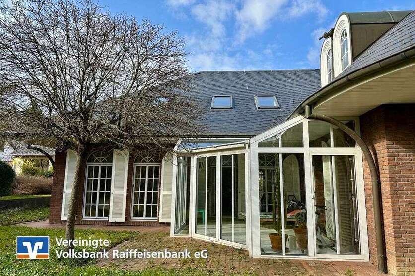 Haus zum Kaufen in Bernkastel-Kues-Kues 579.000 € 220 m²