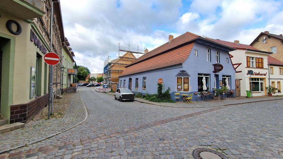 Geräumige Gewerbeeinheit mit vielfältigen Nutzungsmöglichkeiten zimmer