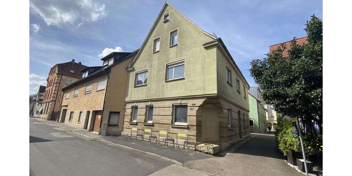 Haus zum Kaufen in Creglingen 169.000 € 148.43 m² 9 zimmer