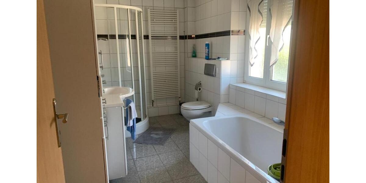Doppelhaushälfte Giengen an der Brenz - 5 Zimmer, 120 m&sup2;, 1.500&euro; | Angebot:25774773