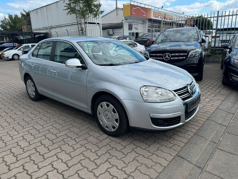 VW Jetta 98.000 km 6.999 € Worms 67547