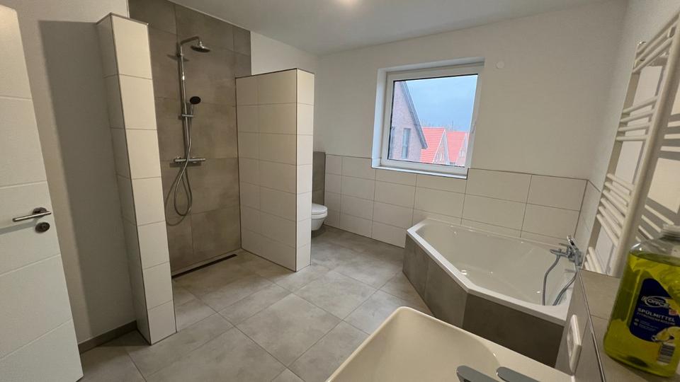 Dachgeschoßwohnung Oldenburg Eversten - 5 Zimmer, 158 m&sup2;, 1.820&euro; | Angebot:25305880