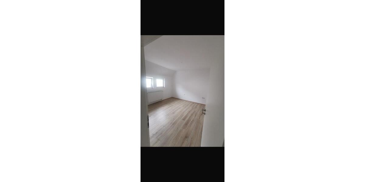 Doppelhaushälfte Höxter - 3 Zimmer, 110 m&sup2;, 1.250&euro; | Angebot:25834984