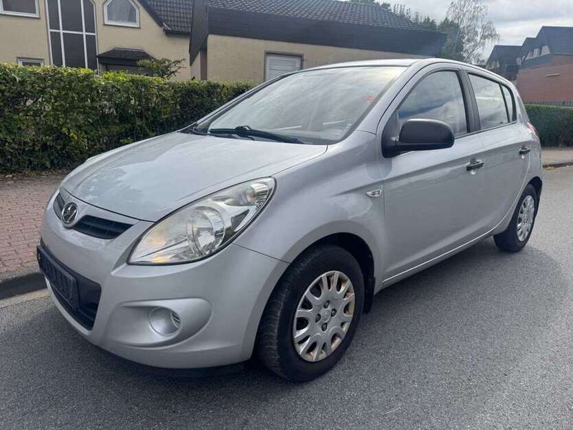Hyundai i20 97.000 km 2.199 € Hamm 59077