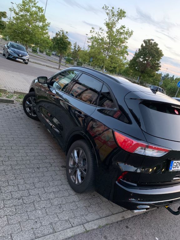 Ford Kuga 67.500 km 16.900 € Grimma 04668