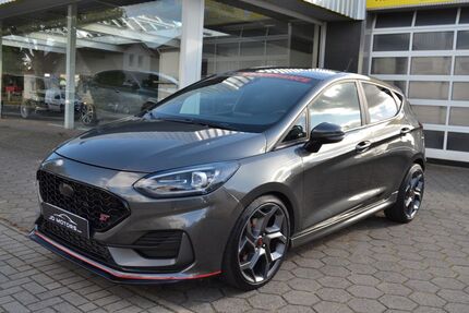 Ford Fiesta 54.000 km 23.495 &euro; Herford 32052