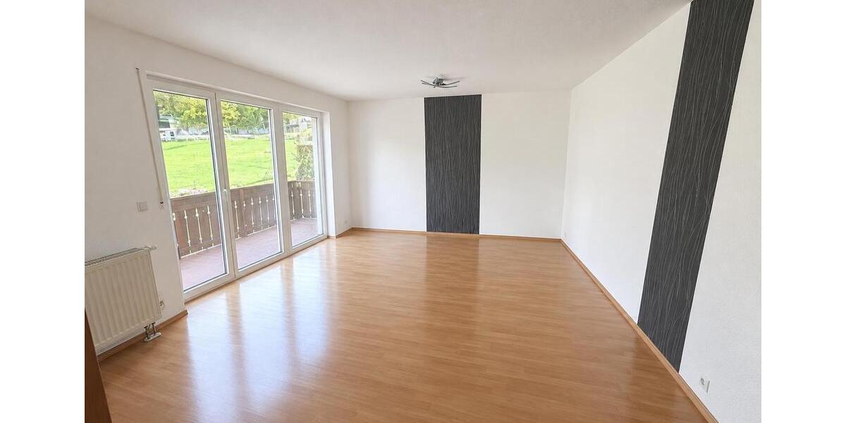 Etagenwohnung Oelsnitz (Erzgebirge) - 3 Zimmer, 70 m&sup2;, 104.980&euro; | Angebot:27432684