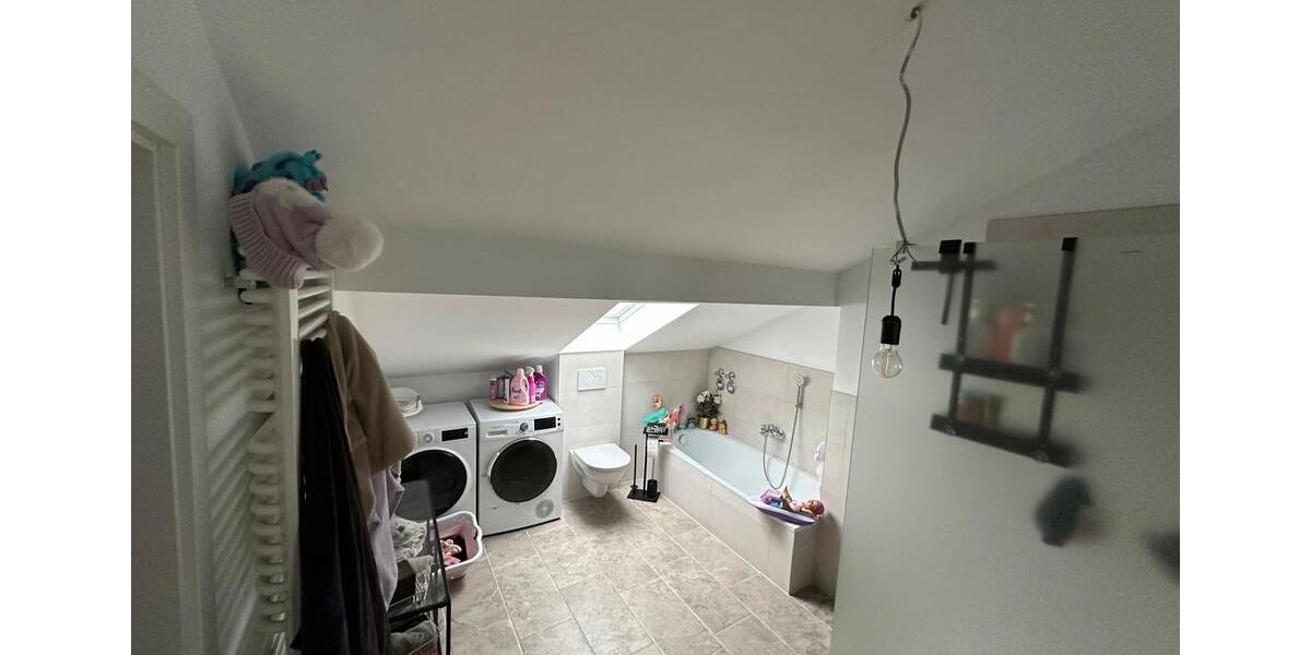 Etagenwohnung Ergolding - 4.5 Zimmer, 100 m&sup2;, 1.390&euro; | Angebot:24679880