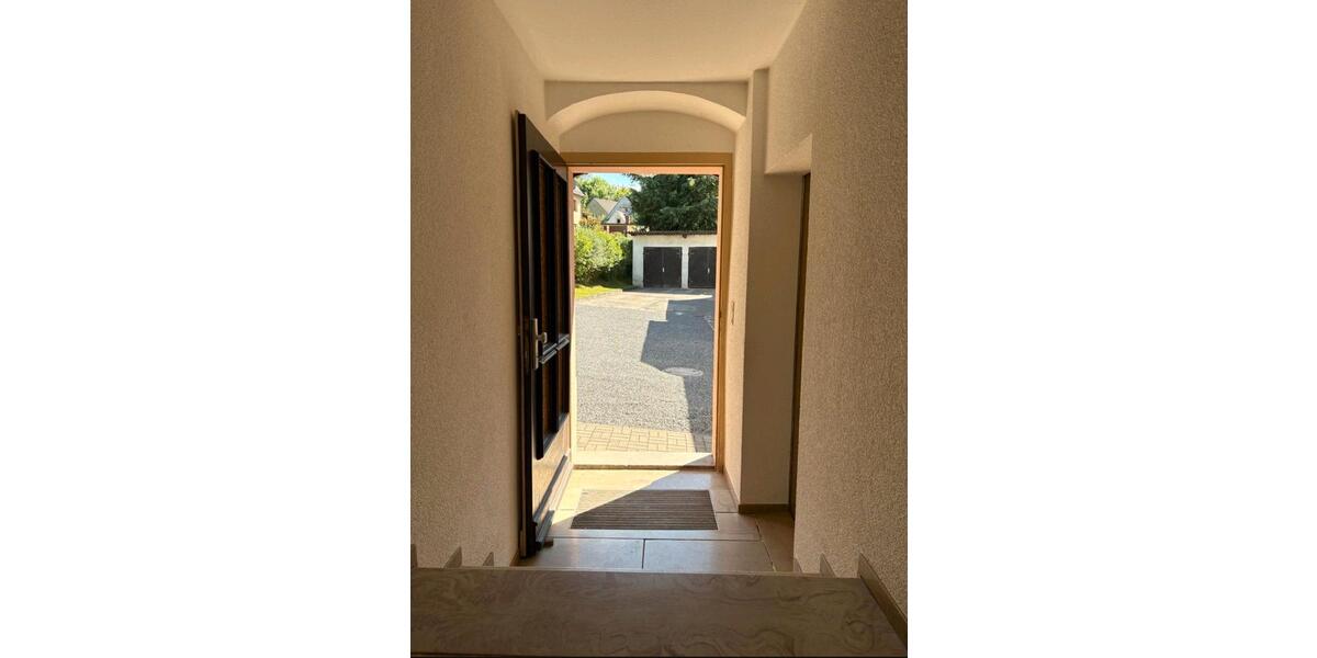 Erdgeschoßwohnung Oederan - 3 Zimmer, 84 m&sup2;, 836&euro; | Angebot:26413680