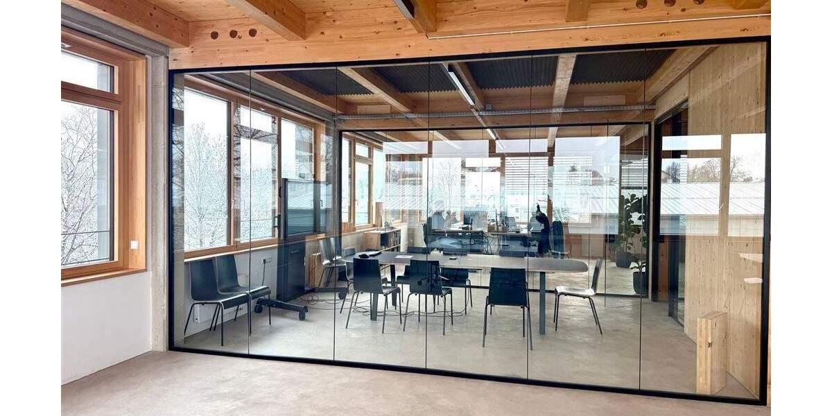 Arbeitsplatz in modernem und hellem Eckbüro in Neubau-Gemeinschaftsflächen, Warmmiete! zimmer