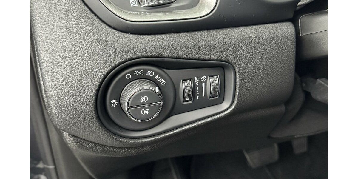 Jeep Renegade 1.5 Mild-Hybrid Limited Panoramadach 15.835 km 21.740 &euro; Lich 35423