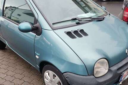 Renault Twingo 121.400 km 2.300 &euro; Koblenz 56072