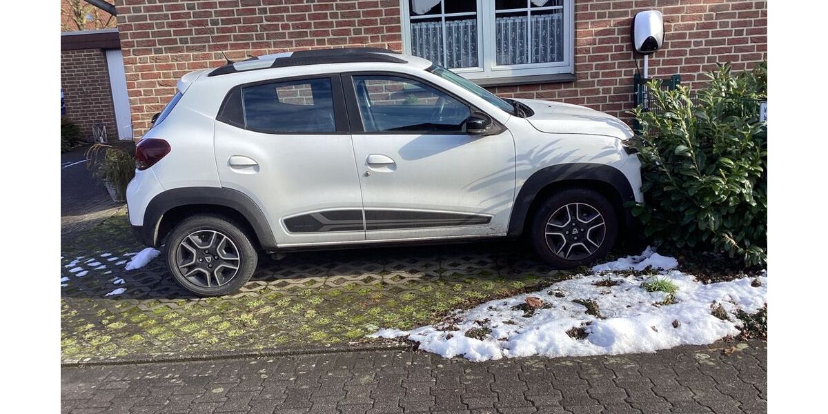 Dacia Spring 24.000 km 8.540 &euro; Verl 33415