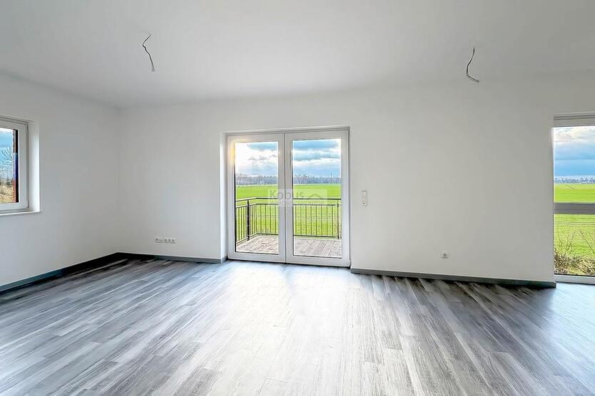 Erstbezug: OG-Wohnung (links) mit Balkon zu vermieten zimmer
