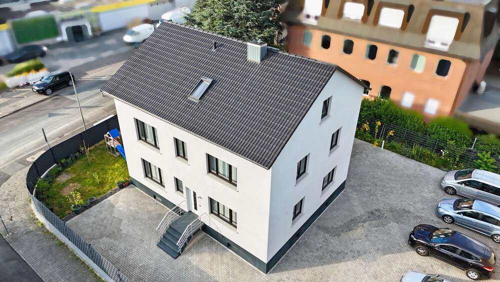 Einfamilienhaus Frankfurt am Main Bergen-Enkheim - 10 Zimmer, 251 m&sup2;, 990.000&euro; | Angebot:27087393