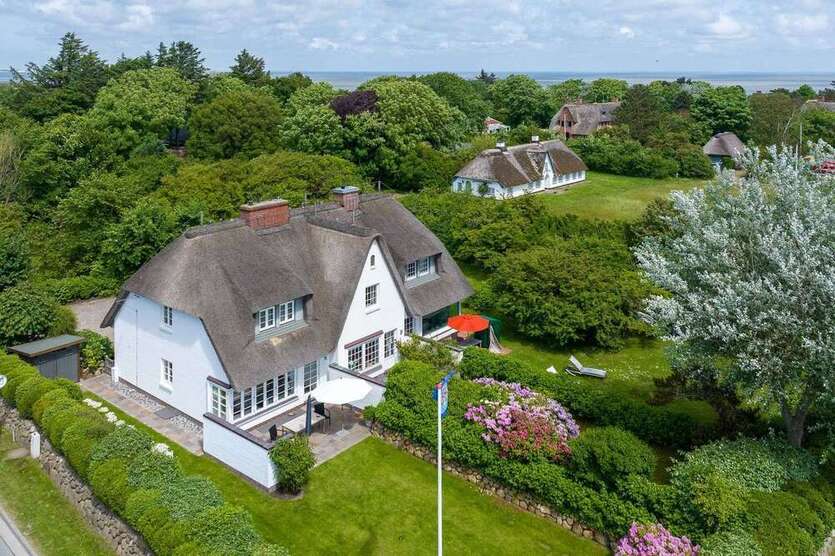Haus zum Kaufen in Wenningstedt Braderup 1.480.000 € 124 m²