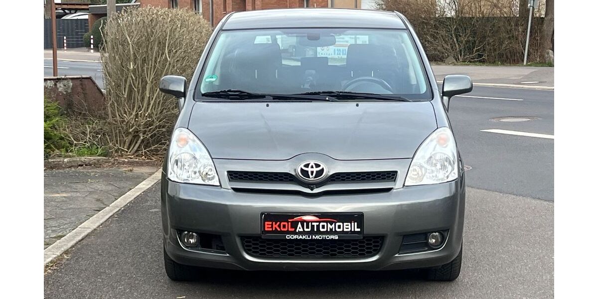 Toyota Corolla Verso 209.500 km 4.395 &euro; Köln 50997