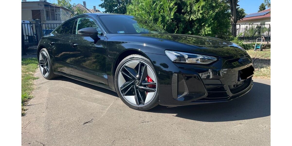 Audi RS e-tron GT 6.800 km 77.450 &euro; Pfaffenhofen an der Ilm 85276