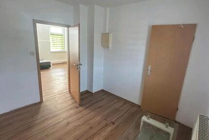 Wohnung Flöha - 3 Zimmer, 725 m&sup2;, 450&euro; | Angebot:25903580