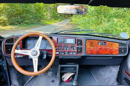 Saab 900