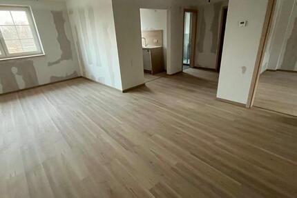 Wohnung Kirchhain - 3 Zimmer, 75 m&sup2;, 890&euro; | Angebot:25422436